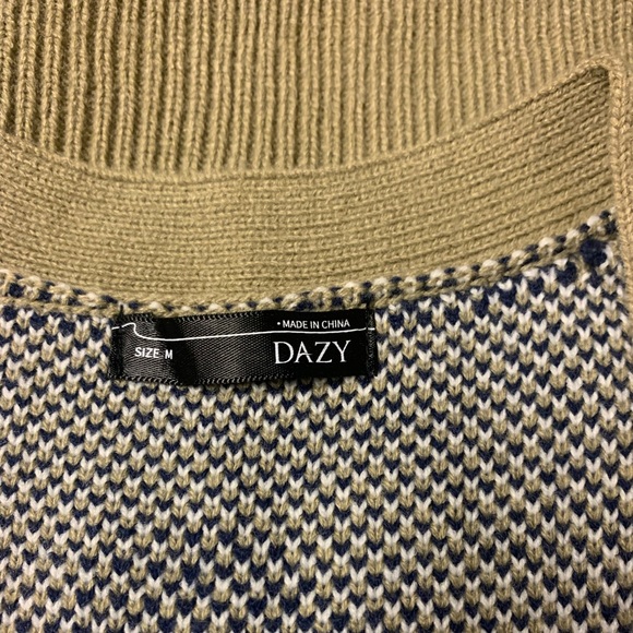 Dazy Oversize V-neck Vest EUC - Picture 4 of 8